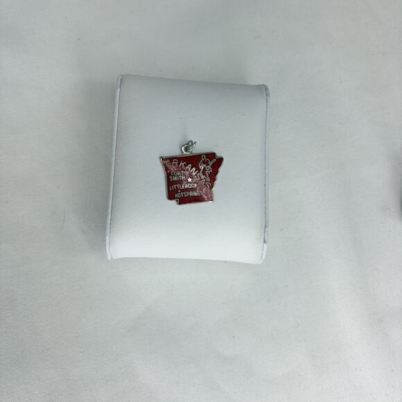 Nano Taiwan Arkansas Red Enameled Map Shape Pendant, Unknown Metal, State, City - Picture 2 of 7